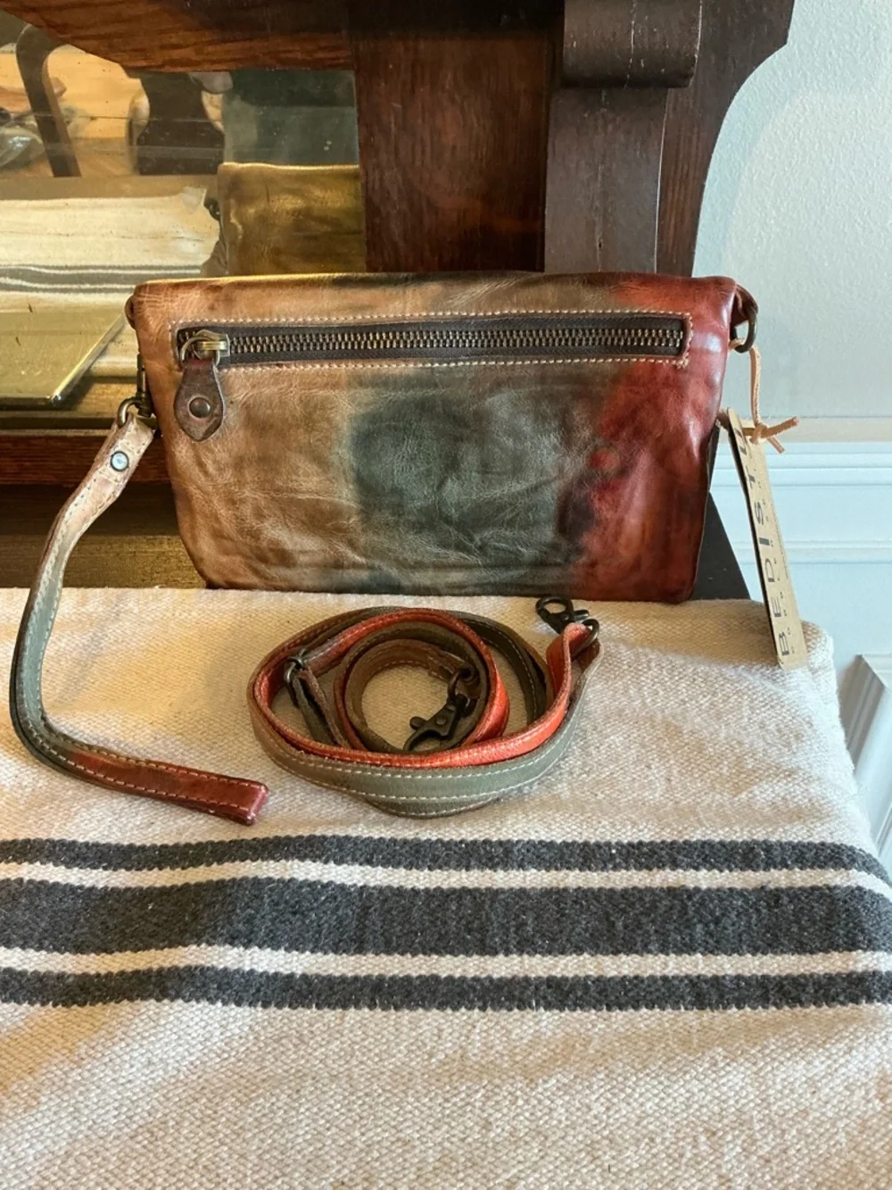 NWT Bed Stu Cadence Wallet Wristlet Crossbody Bag Cool Sangria MSRP $200 - Picture 4 of 13